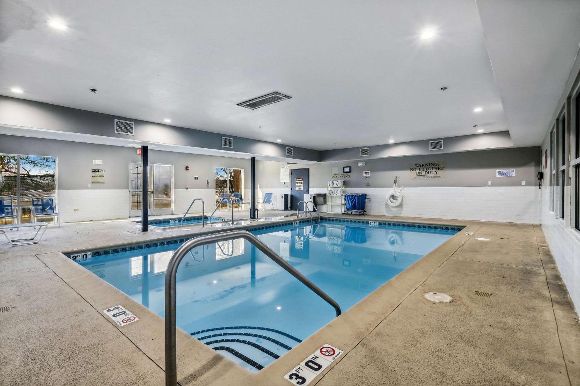Country Inn & Suites By Radisson, Chicago O'Hare South, Il Bensenville Exteriör bild